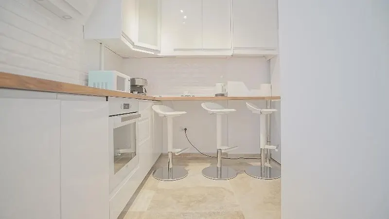Cn2I Luxury Accommodation Victoriei Bucharest Romania